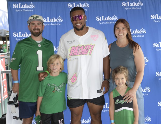 De Vonta Smith Softball 069